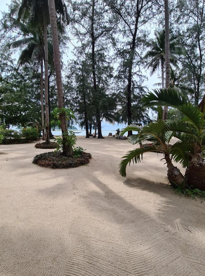 อังคณา โฮเทล บังกะโล ท้องศาลา ภายนอก รูปภาพ